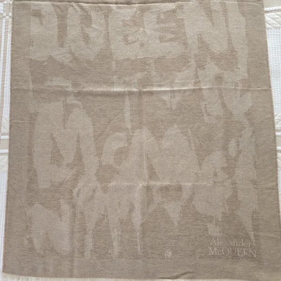 Alexander McQueen Graffiti Wool Silk Blend X-Large Scarf Tan - Picture 8 of 9